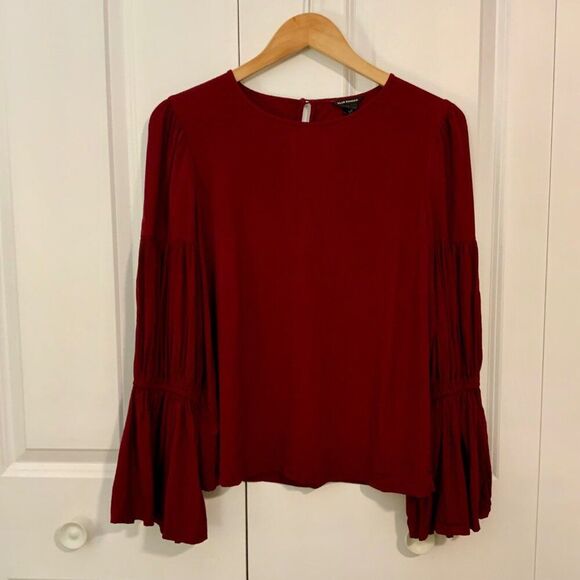 Club Monaco Burgundy Maroon Tiered Bell Sleeve Top Large - Picture 1 of 10